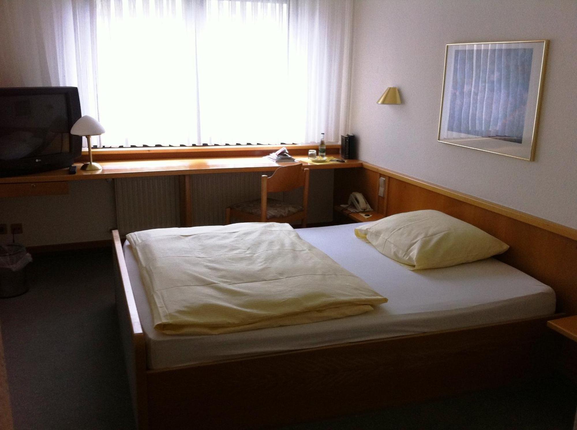 Hotel Pfaelzer Hof, Zum Schokoladengiesser Rodalben Room photo